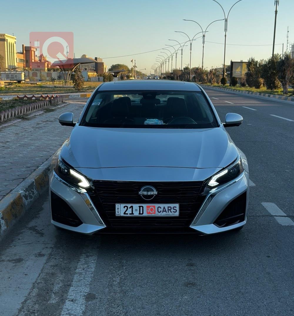 نيسان ألتيما